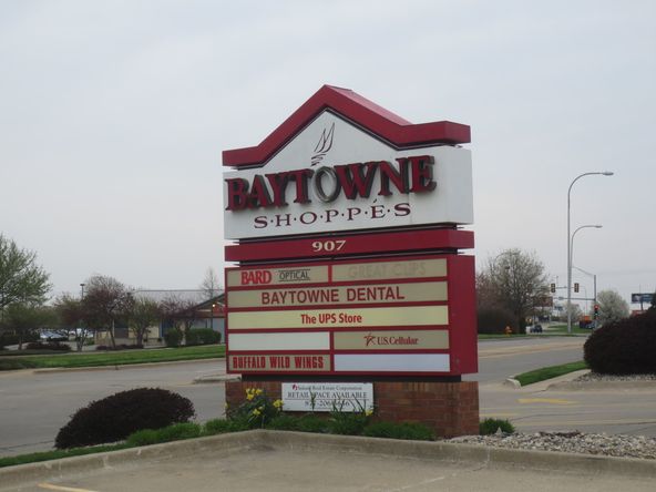 Baytowne Shoppes Corner Lot: 911 W. Marketview Dr., Champaign, IL 61822